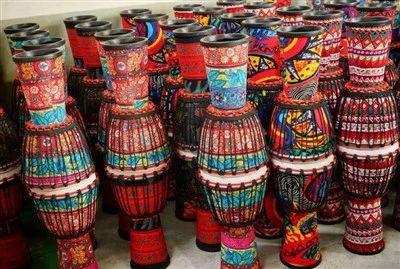 Tamburyn z owczej skóry, tamburyn z PCV, tamburyn jasny i wiele innych bębnów afrykańskich